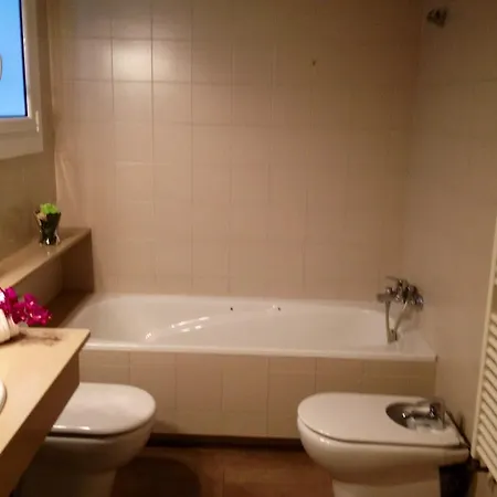 לינה וארוחת בוקר Casa De Ricardo ברצלונה